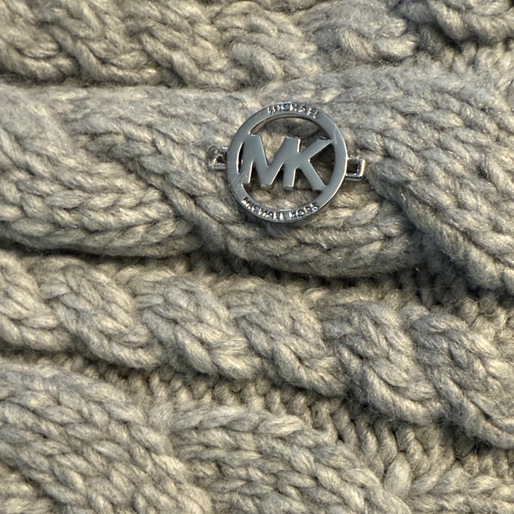 Michael Kors Silver Logo Gray Cable Knit Scarf